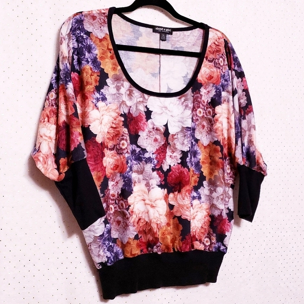 Floral Dolman Sleeve* Semi Crop *Sz XL*